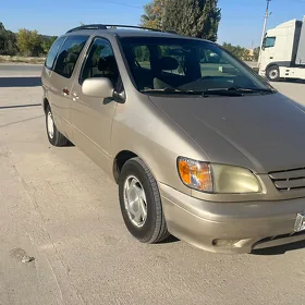 Toyota Sienna 2002