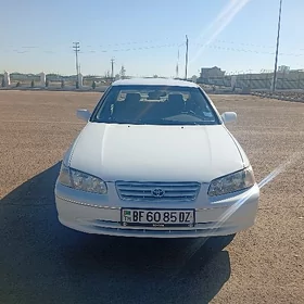 Toyota Camry 1999