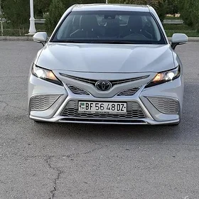 Toyota Camry 2021