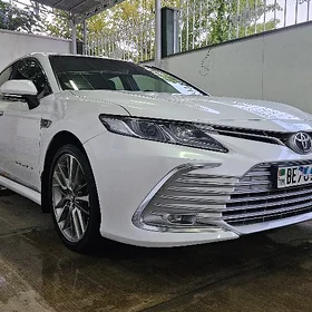 Toyota Camry 2021