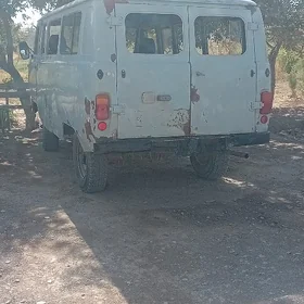 UAZ Profi 2000