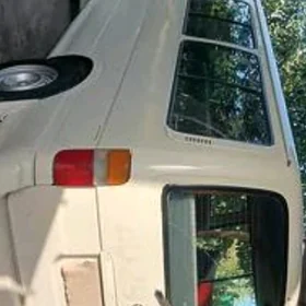 Toyota Hiace 2004