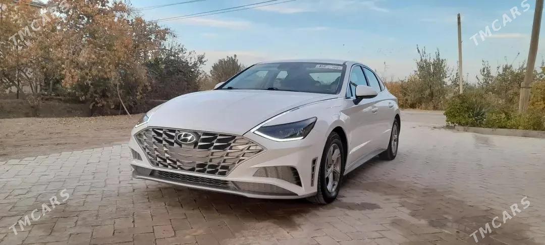Hyundai Sonata 2021 - 1