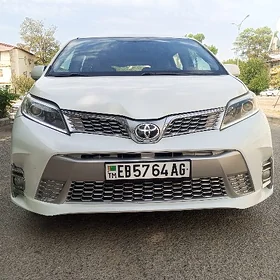 Toyota Sienna 2017