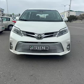 Toyota Sienna 2018