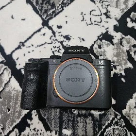 Sony i7 ll body