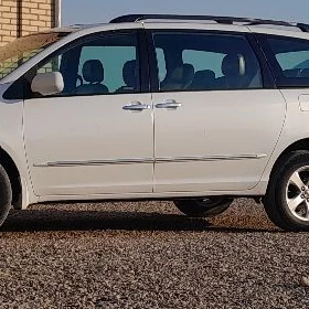 Toyota Sienna 2004