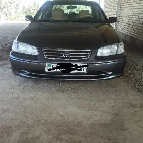 Toyota Camry 2000