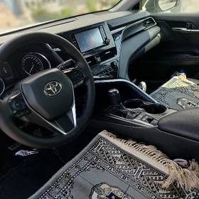 Toyota Camry 2021