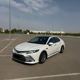 Toyota Camry 2023