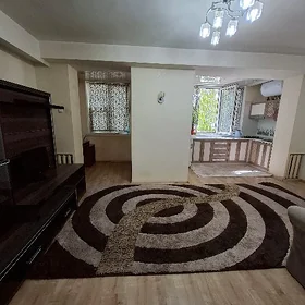 3 мкр. 1в2 комнаты 1 эт