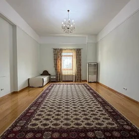 Элитная квартира по Московской