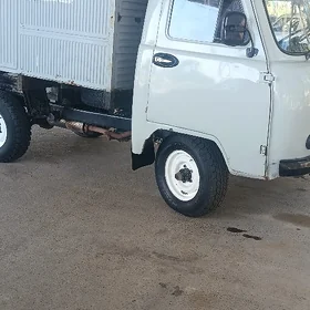 UAZ Profi 1988