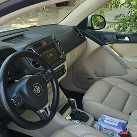 Volkswagen Tiguan 2011