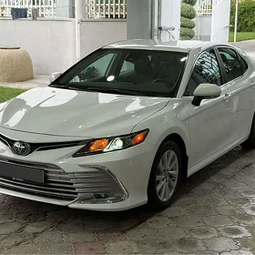 Toyota Camry 2022