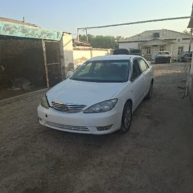Toyota Camry 2004
