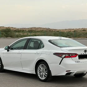 Toyota Camry 2023