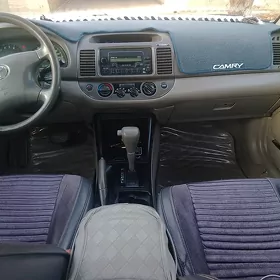 Toyota Camry 2004