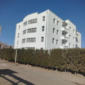 Элитка 4нжи этаж 3комнат 147м²