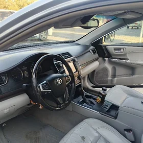 Toyota Camry 2016
