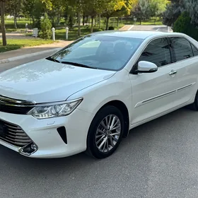 Toyota Camry 2016