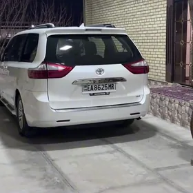 Toyota Sienna 2019