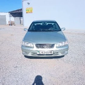Toyota Camry 2000