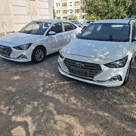 Hyundai Elantra 2021