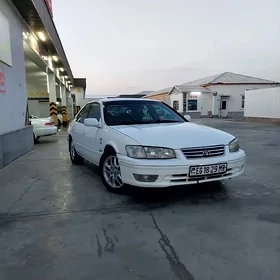 Toyota Camry 2001