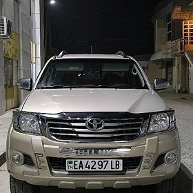 Toyota Hilux 2015