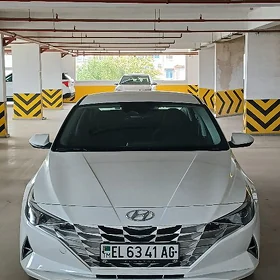 Hyundai Elantra 2021