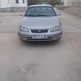 Toyota Camry 2000