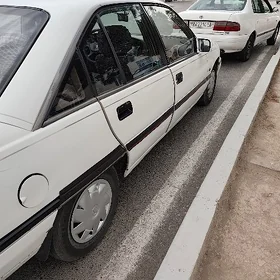 Opel Omega 1990
