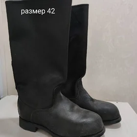 Сапоги  кирзовые.