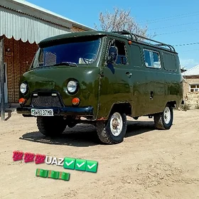 UAZ Profi 1985