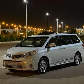 Toyota Sienna 2017