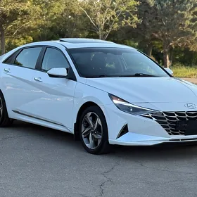 Hyundai Elantra 2024