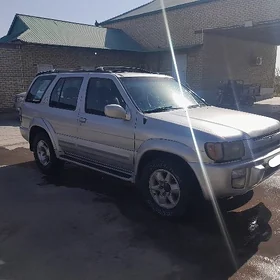 Nissan Pathfinder 1999