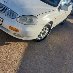 Daewoo Leganza 1998