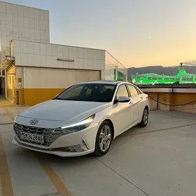 Hyundai Elantra 2021