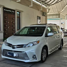 Toyota Sienna 2018
