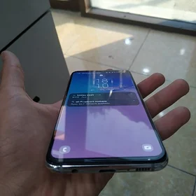Samsung S10E