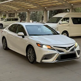 Toyota Camry 2020