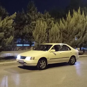 Nissan Sunny 1997