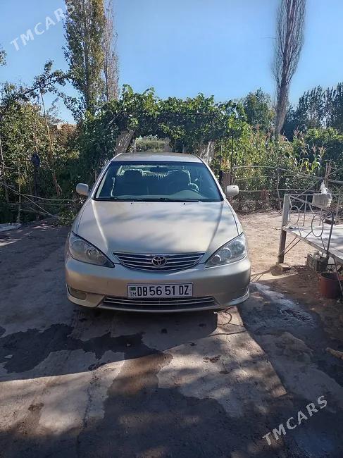 Toyota Camry 2004 - 1