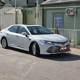 Toyota Camry 2018