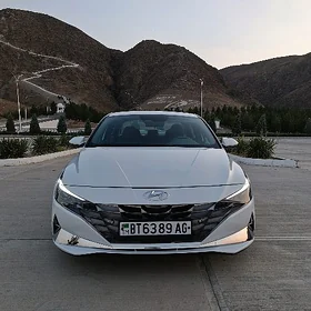 Hyundai Elantra 2021