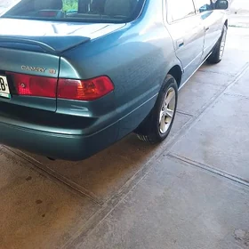 Toyota Camry 2001