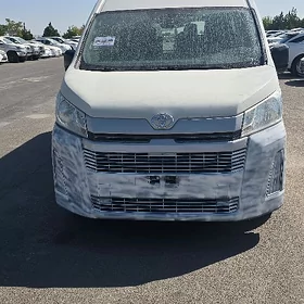 Toyota Hiace 2022