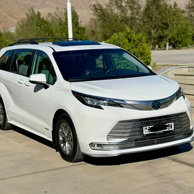Toyota Sienna 2021